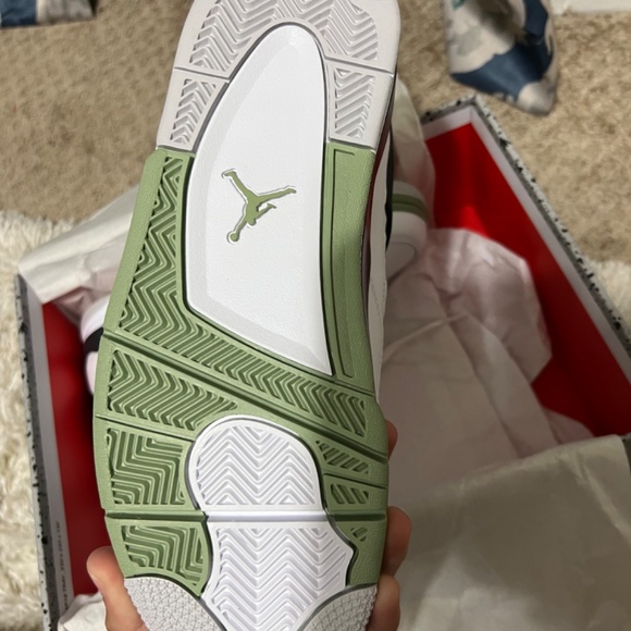 Jordan Retro 4 - Picture 3 of 4